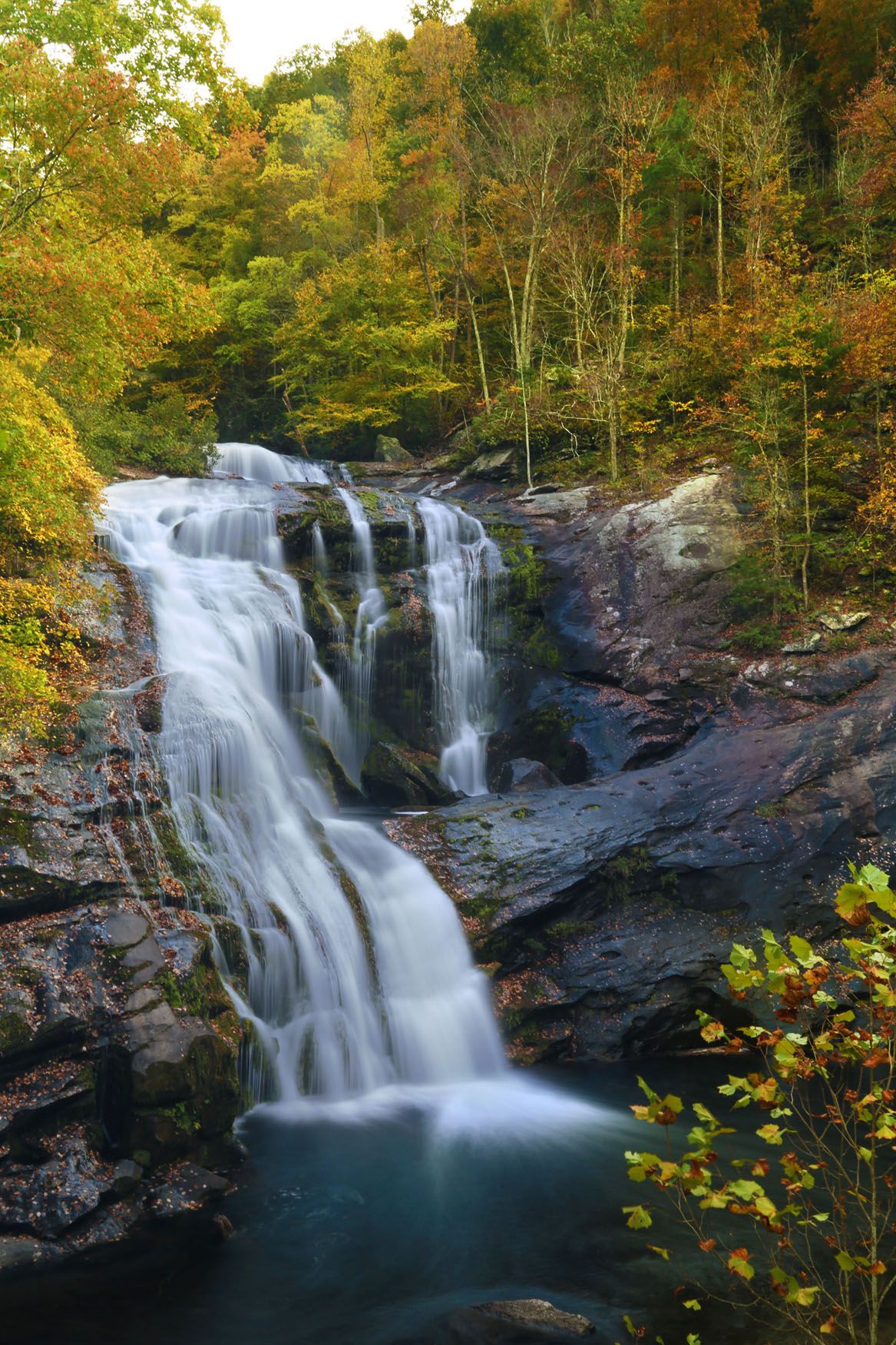 Bald River Falls – Southeast Waterfall & Hiking Guide