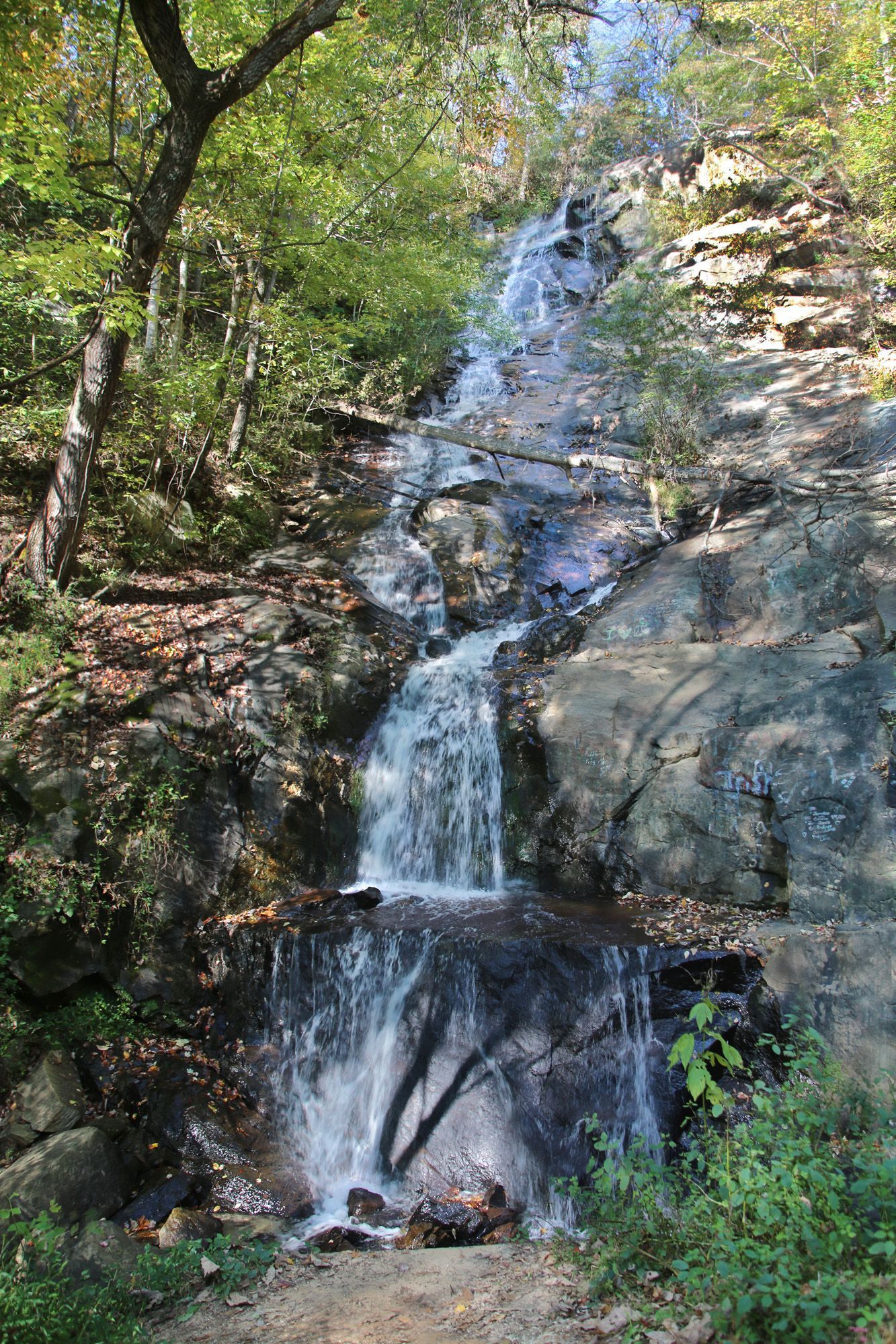 Silvervale Falls – Southeast Waterfall & Hiking Guide